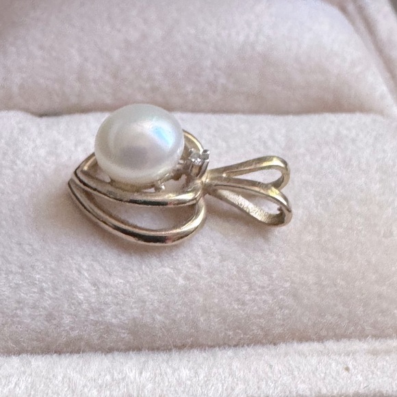 ✨Stunning Vintage 14K Yellow Gold, Pearl and Diamond Charm for Necklace/Bracelet - Picture 13 of 13